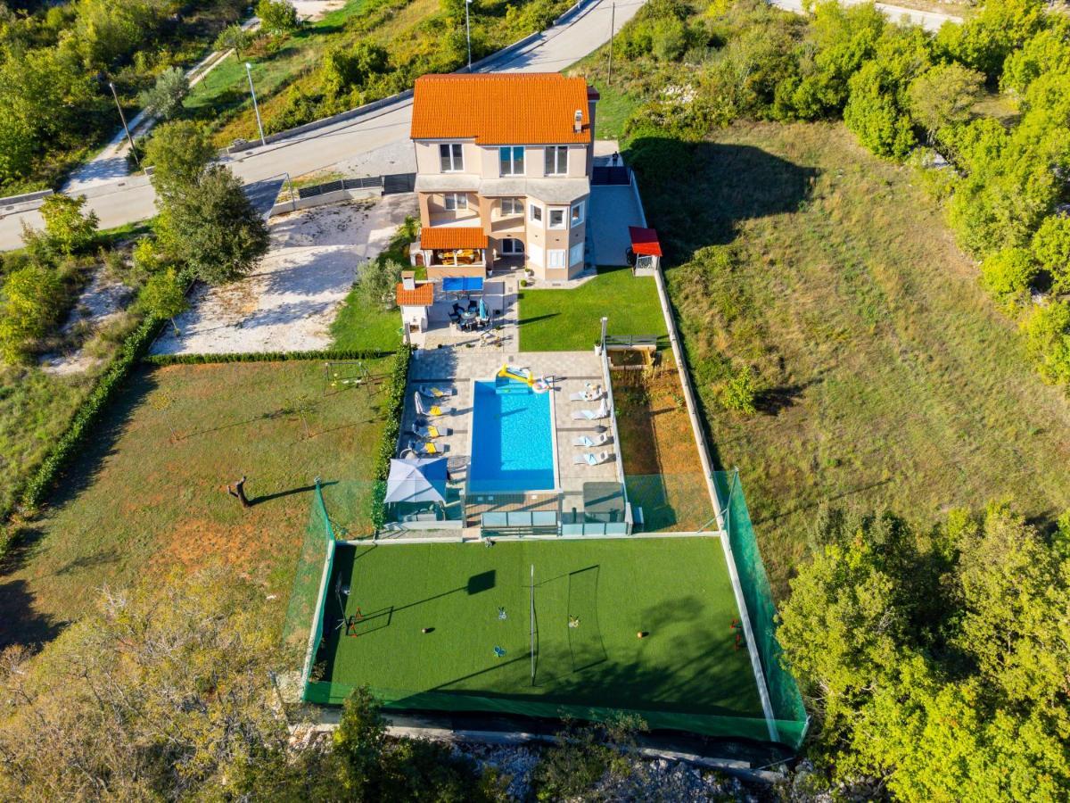 Villa Maris Dugopolje Eksteriør billede
