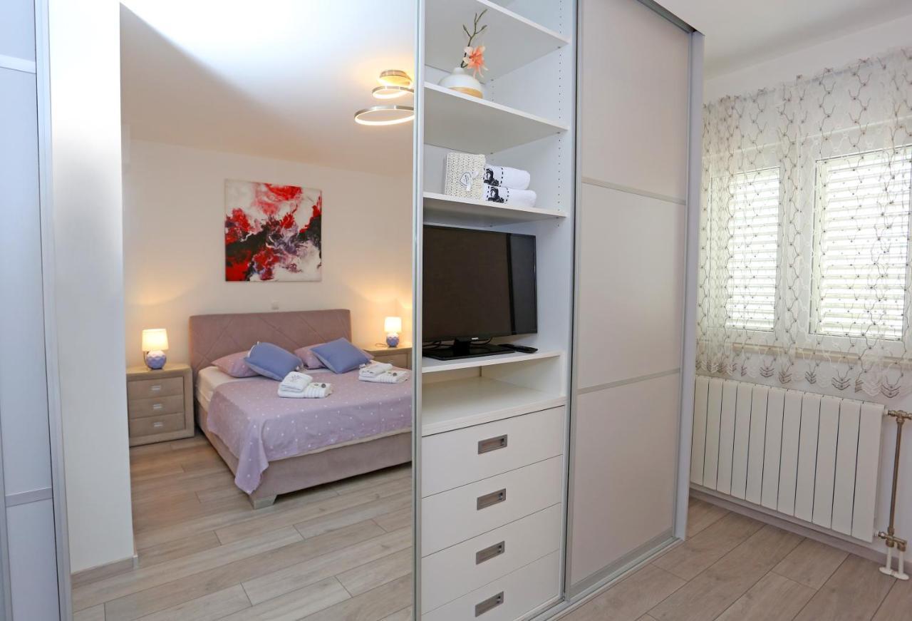 Villa Maris Dugopolje Eksteriør billede
