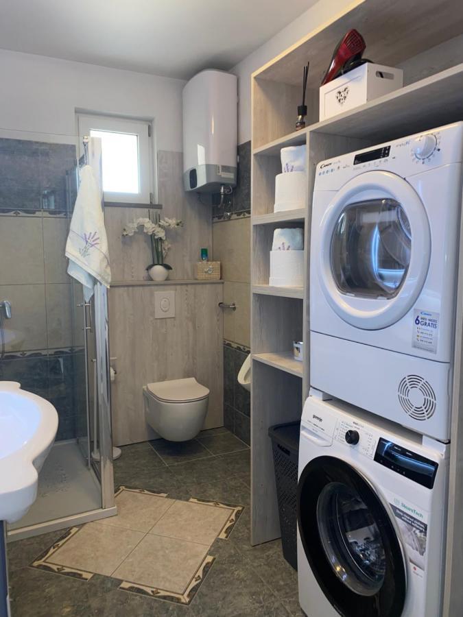 Villa Maris Dugopolje Eksteriør billede